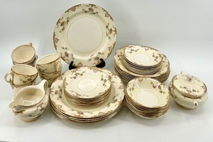 lot 319 image: Vintage Fine China Dinnerware Set with Floral Pattern