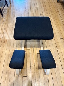 lot 328 image: Varier Balans Kneeling Chair with Black Cushion
