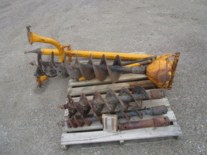 lot 7 image: Danhauser Post Auger w4 10 12 Augers & 16 Extension