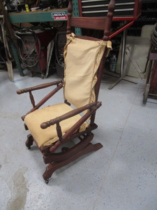 lot 301 image: Vintage Rocking Chair