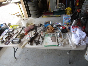 lot 122 image: Lot of Hardware & Misc