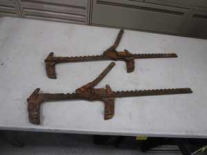 lot 155 image: (2) Fence Stretchers