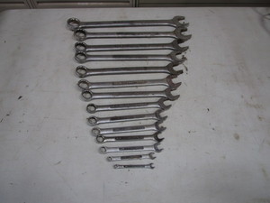 lot 158 image: Craftsman Wrench Set