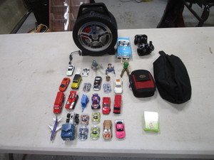lot 163 image: Misc Hot Wheels, Case & Misc