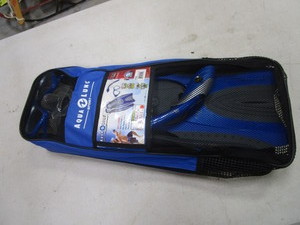 lot 174 image: (New) Swimming Flippers, Mask, Goggles
