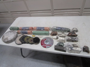 lot 180 image: Buffing Items