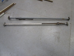 lot 182 image: Semi Load Bars