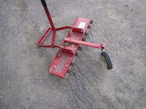 lot 195 image: 28 Lawn De-Thatcher