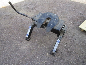 lot 197 image: 5th Wheel Hitch