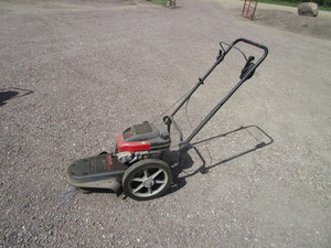 lot 199 image: Craftsman Wheeled String Trimmer