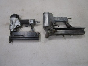 lot 251 image: Staplers