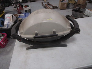 lot 259 image: Gas Grill