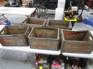 lot 273 image: Vintage Pepsi Cola Crates