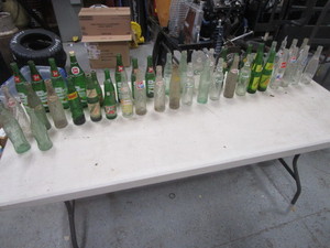 lot 288 image: Vintage Pop Bottles