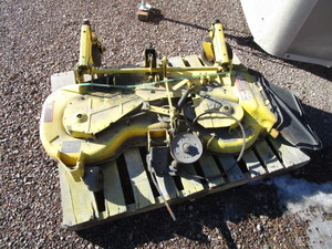lot 36 image: 48 JD Mower Deck