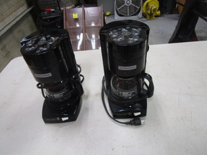 lot 170 image: (2) Coffee Pots