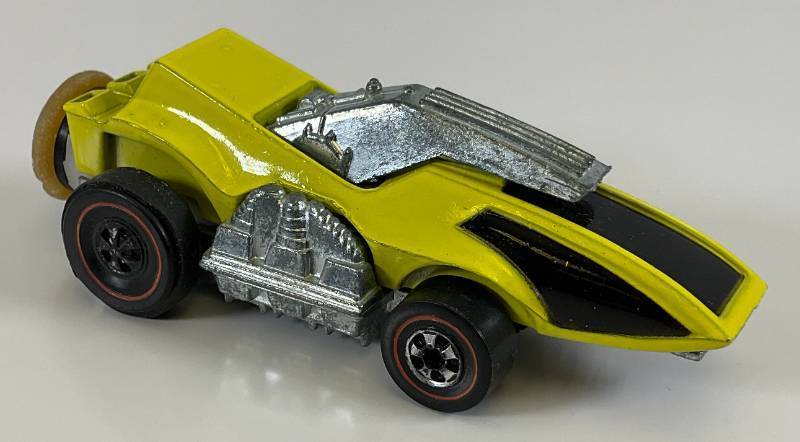 lot 9 image: 1973 REDLINE Hot Wheels Revvers Stingin Thing Yellow Super Nice Condition