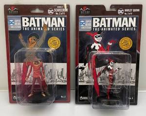 lot 52 image: 2017 DC Batman The Animated Series (Harley Quinn & Scarecrow) Figures With Comics (New On Card)