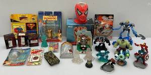 lot 93 image: Misc. Miniature Collectibles & More (Some NIB)