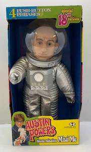 lot 148 image: Vintage AUSTIN POWERS Moon Mission Mini Me 18 Talking Figure (New Old Stock)