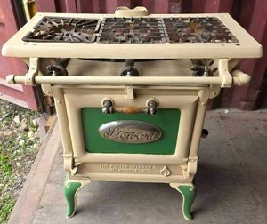 lot 38 image: Fuller Warren Co. Stewart Antique Gas Stove