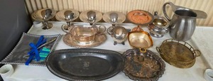 lot 33 image: Silver and Pewter wear