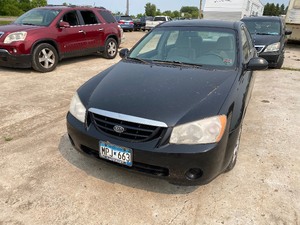 lot 16 image: 2006 Kia Spectra