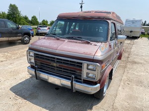 lot 17 image: 1985 Chevrolet G20