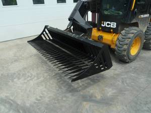lot 19 image: Rock Bucket 84