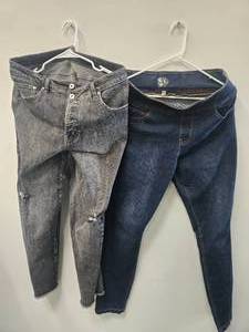 lot 13 image: Lots of 2 Womens Jeans (NEW) Sizes M and 16