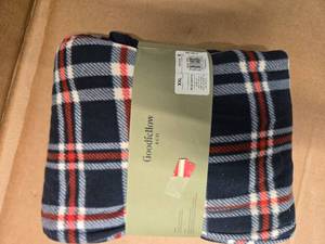 lot 25 image: Goodielow Night Wear (NEW) Size XXL