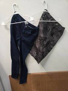 lot 41 image: Lots of 2 ladys Jeans (NEW) OSO Casual wear Sizes 4 and 4