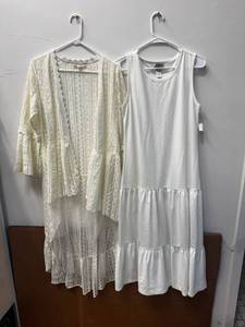 lot 113 image: Lots of Ladies Tops, Dresses and Apparel- (NEW) - Size M, Indigo Thread & Oso Casuals