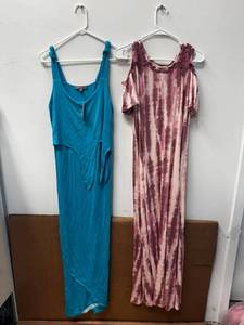 lot 117 image: Lots of Ladies Tops, Dresses and Apparel- (NEW) - Size M, Indigo Thread & Kate and Mallory