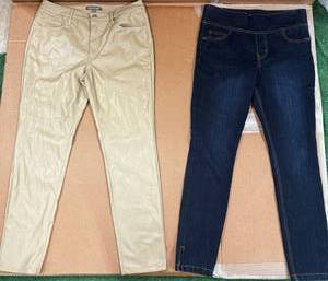 lot 201 image: Ladies Bottoms - Sizes 6, Kate and Mallory (NEW)
