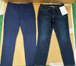 lot 205 image: Ladies Bottoms - Sizes 10, Christopher banks (NEW)