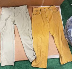 lot 225 image: Mens Bottoms - Sizes 36 X 32(NEW)