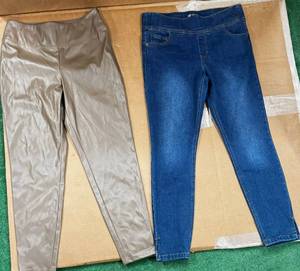 lot 226 image: Ladies Bottoms - Sizes M, Modx, Oneworld (NEW)