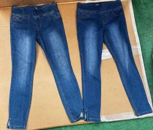 lot 229 image: Ladies Bottoms - Sizes L, One World(NEW)