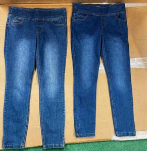 lot 232 image: Ladies Bottoms - Sizes L, One World (NEW)