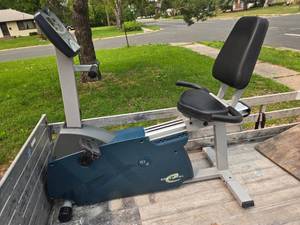 lot 168 image: Essential Recumbent Bike - RT 4 (USED like NEW)