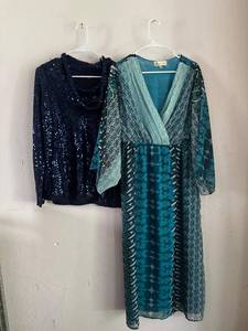 lot 138 image: Lots of Ladies Tops, Dresses and Apparel- (NEW) - Size Large, Brand IMAN & Jorge Perez