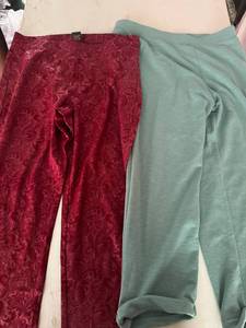 lot 164 image: Ladies Bottoms - Sizes L, IMAN & Meta (NEW)