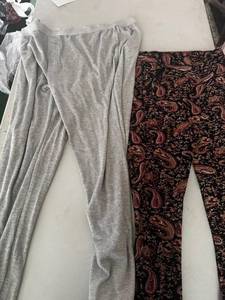 lot 165 image: Ladies Bottoms - Sizes XL, CoCo Carmel & Wondershop (NEW)