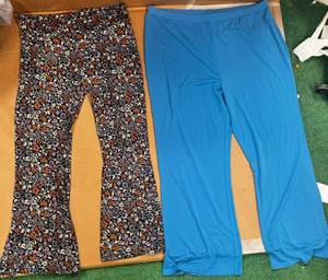 lot 127 image: Lots of 2 Leggings (NEW) XXL