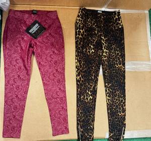 lot 130 image: Lots of 2 IMAN Leggings(NEW) Size S