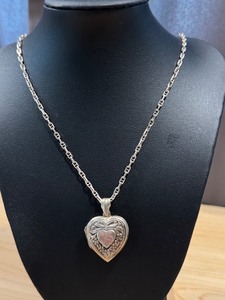 lot 42G image: Sterling Silver Heart Shaped Locket on 16-Inch Chain