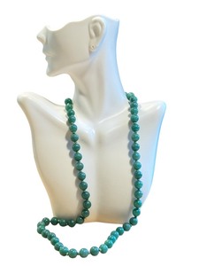 lot 7GG image: Vintage Hand-Knotted Jade Bead Necklace with Silver Clasp, 25 Long
