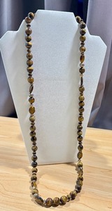 lot 62G image: Tigers Eye Beaded Necklace with Brass Accents