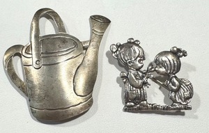 lot 67G image: Handcrafted Sterling Silver Brooch Set with Watering Can and Children Design